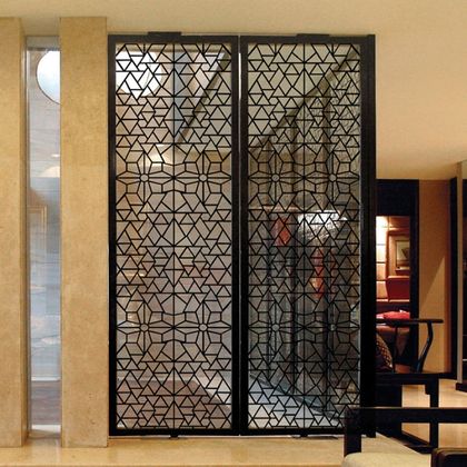 Sand Blasting Stainless Steel Partitions
