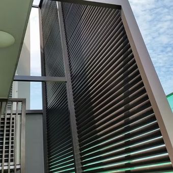 Sunshading shutter
